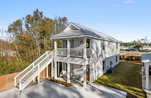Bay St Louis Casa | Cozy Vacation Rental in Old Town Bay St Louis Unit C