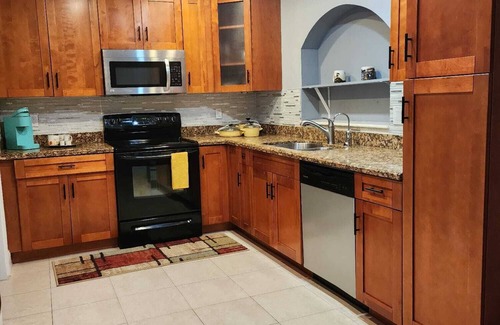 Boca Raton Casa | Cozy Vacation Spacious 5-bed/3bath that comfortably sleeps 11 people in Boca.
