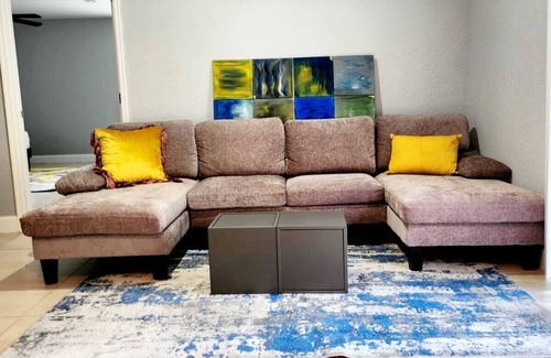 Boca Raton Casa | Cozy Vacation Spacious 5-bed/3bath that comfortably sleeps 11 people in Boca.
