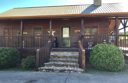 Gatlinburg - Pigeon Forge Cabina | Acogedor retiro en el valle, excelente ubicación, cabaña de vacaciones perfectas