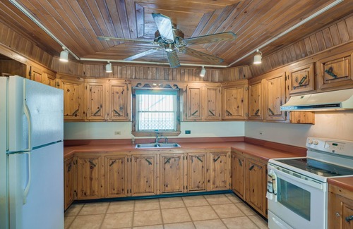Van Buren Apartamento | Cozy Van Buren Apartment w/ Deck, Near ATV Trails!