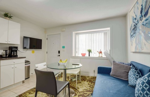 Renfrew-Collingwood Casa | Cozy Vancouver Retreat with Backyard Oasis