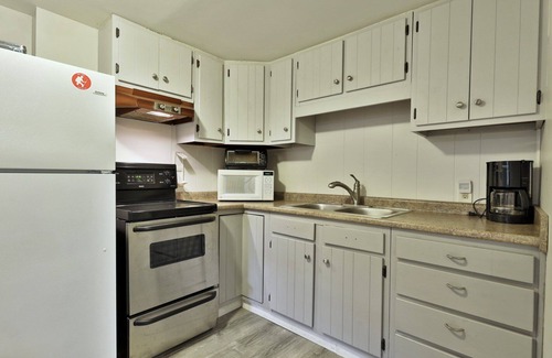 Bridgewater Corners Casa | Cozy Vermont House Near Killington and Woodstock. Mountainside. Close to Slopes.