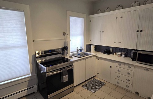 Newport Apartamento | Cozy Victorian Apartment 3 near Downtown