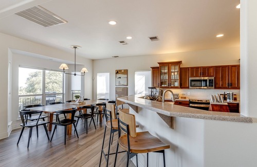 Canyon Lake Casa | Cozy Views | Heated Pool, Hot Tub, Fire Pit, Games