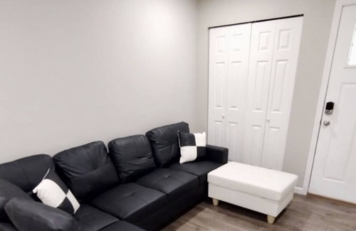 Silver Lake Casa | COZY VILLA: @ the most convenient location