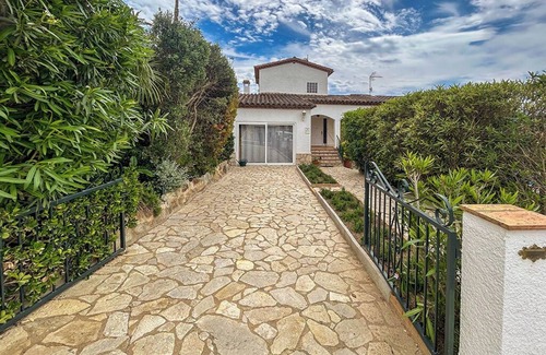 Calonge Villa | Villa acogedora con piscina privada y gran jardín, Wifi gratis y parking