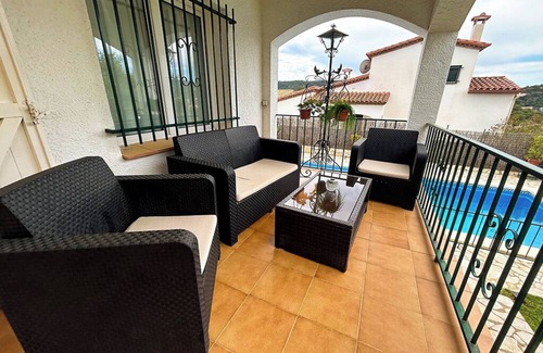 Calonge Villa | Villa acogedora con piscina privada y gran jardín, Wifi gratis y parking