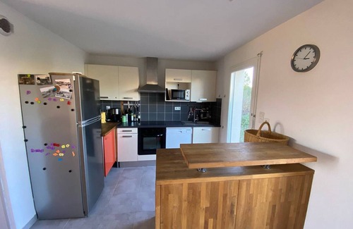Leucate Villa | Villa T4 en Barrio Residencial con Piscina, Wifi, para 7 Personas, Cerca de Playa y Comercios