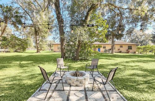Orange City Casa | Cozy Villa with Spacious Outdoor Space