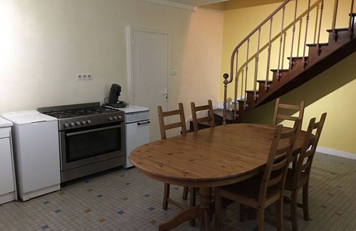 Velle-sur-Moselle Cabaña | Encantador Gîte en Valle de Moselle: A 30 Min de Nancy, Terraza Privada, 2 Habitaciones