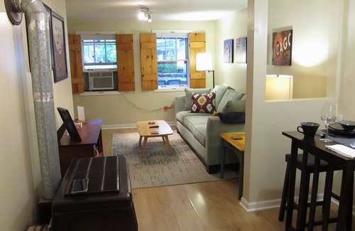 Ukrainian Village Apartamento | Cozy Vintage Chicago Apartment cerca del centro