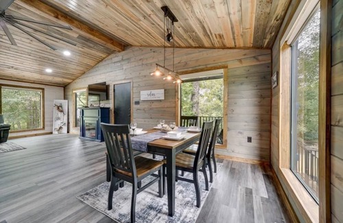 Golden Cabina | Cozy *water front cabin* for 4 w/ kayaks, fire pit
