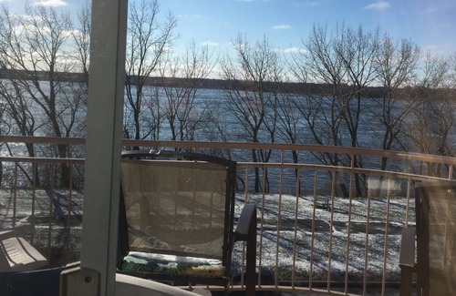 LaSalle Condominio | Cozy water front Montreal