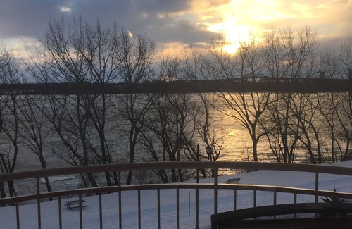 LaSalle Condominio | Cozy water front Montreal
