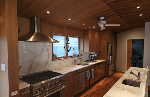 Loveladies Casa | Cozy waterfront boaters dream on private lagoon with hot tub.