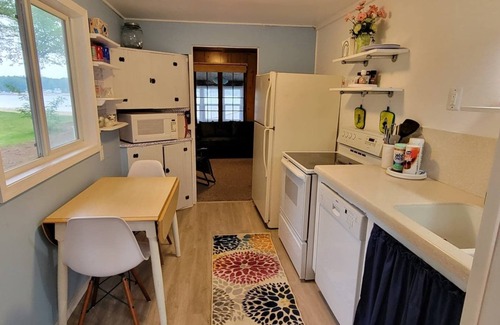 Twin Lake Cabaña | Cozy Waterfront Comfy Cottage With Lakeside Fire Pit - Close to Lake Michigan