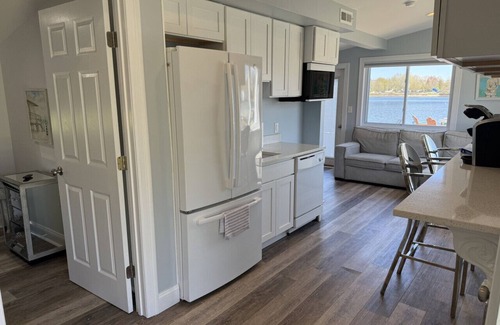 Mystic - New London Casa | Cozy waterfront cottage