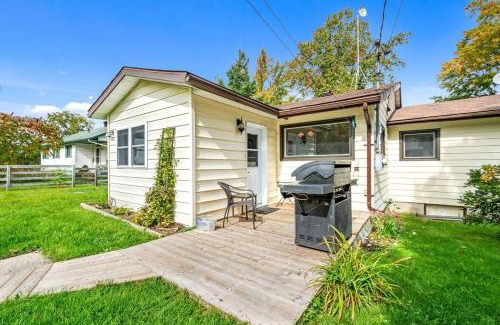 Drummond-North Elmsley Apartamento | Cozy Waterfront Cottage, WiFi-Netflix-Dog Friendly