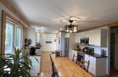 Arden Cabaña | Cozy Waterfront Family Cottage - Arden on the Lake (Pet Friendly!)