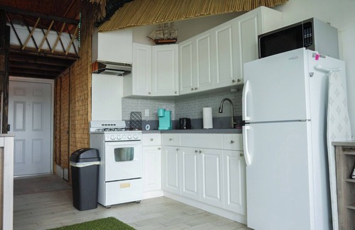 Hollywood Lakes Apartamento | Cozy Waterfront Studio