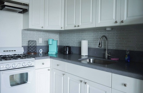 Hollywood Lakes Apartamento | Cozy Waterfront Studio