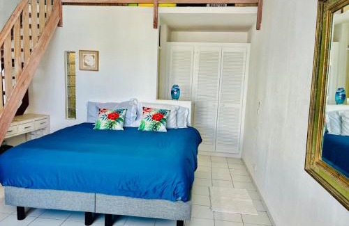 Nettle Bay Apartamento | Cozy Waterfront Two-Level Condo with 2 Bathrooms ,Pool, AC