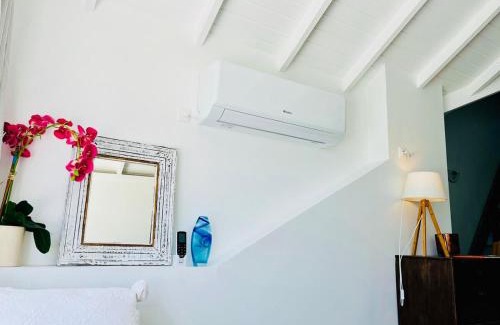 Nettle Bay Apartamento | Cozy Waterfront Two-Level Condo with 2 Bathrooms ,Pool, AC