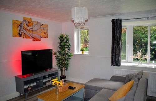 Watford Casa | Cozy Watford Home W/ PARKING - Perfect for Harry Potter World + Warner Bros