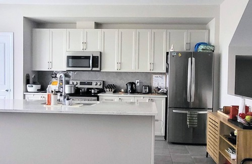 Ottawa Division Casa | Cozy & Welcoming Room with a friendly family – 20 Mins to Downtown Ottawa