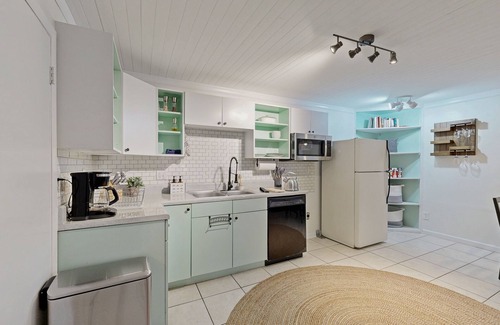 West Ashley Casa | Cozy West Ashley Apartment- Close to shopping and Downtown Charleston