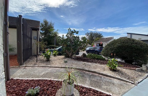Bayonet Point Casa | Cozy west Florida sunny patio home