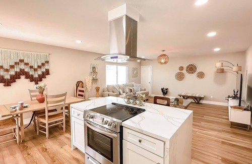 Winchester Casa | Cozy western retreat house, Las Vegas