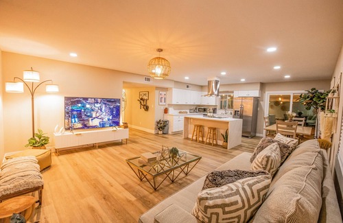 Winchester Casa | Cozy western retreat house, Las Vegas