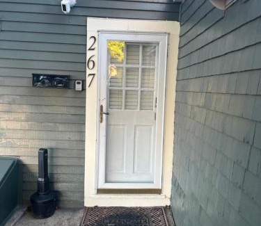 North Weymouth Apartamento | Cozy Weymouth cottage, walk to beach