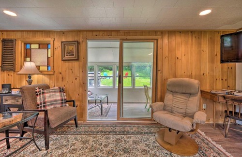Lisbon Casa | Cozy White Mountains Getaway with Wood Fire Pit