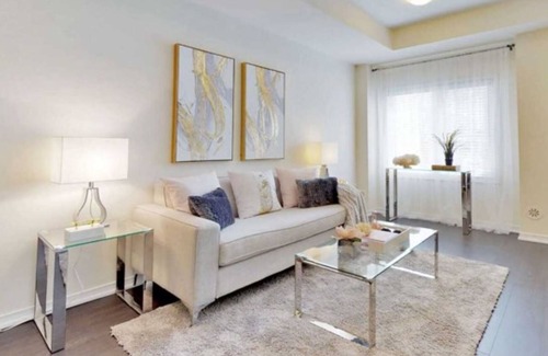 Fisherville Casa | Cozy, whole Townhouse close to York U