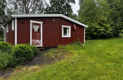 Hallevadsholm Casa | Cozy wilderness cabin at Kynnefjäll close to lake SE09081