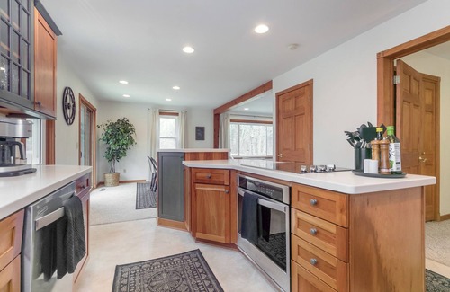 Portage Casa | Cozy Winter Woods Retreat Near Cascade Ski, Wisconsin Dells & Devil’s Lake