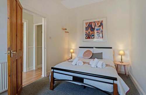 Bonnington Apartamento | Cozy with Character Logie Green Central Main Door Flat