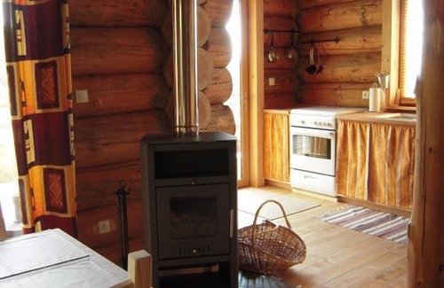 Saint-Martin-la-Sauvete Cabaña | Acogedor chalet de madera con estufa y internet en Saint-Martin-la-Sauveté