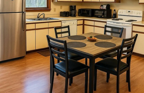 Albrightsville Casa | Cozy Wooded Escape