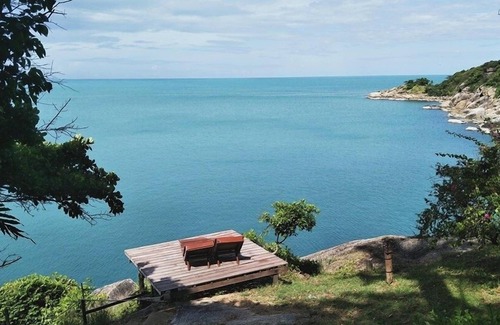 Baan Tai Cabaña | Acogedor bungalow de madera con cama doble