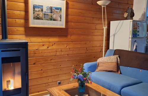 Sainte-Helene Casa | Acogedora casa de madera en una zona tranquila del bosque: pura relajación en la naturaleza