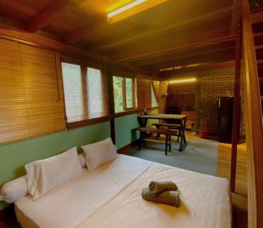 Kuta Chalet De Esquí | Cozy Wooden House with Attic