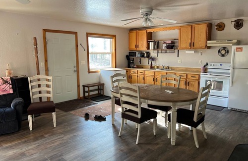 Fremont Cabina | Cozy Woodland Cabin Retreat in Fremont, WI