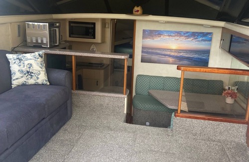 Old Saybrook Alquiler De Eote | Cozy Yacht with Marina Views