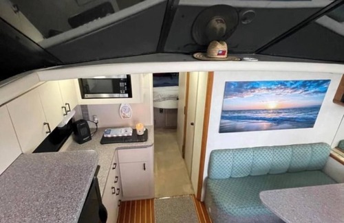Old Saybrook Alquiler De Eote | Cozy Yacht with Marina Views