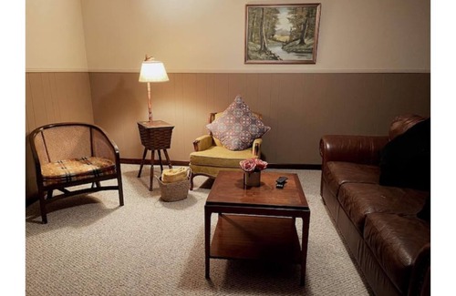 Litchfield Cabaña | Cozy Year-round Lakefront 3 Bedroom 2 bath on Sand Pond with stunning view.