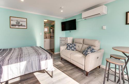 York Beach Apartamento | Cozy York Studio with Ocean View, Steps to Beach!